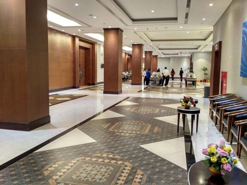 Sahid Raya Hotel & Convention Yogyakarta Maguwo Extérieur photo