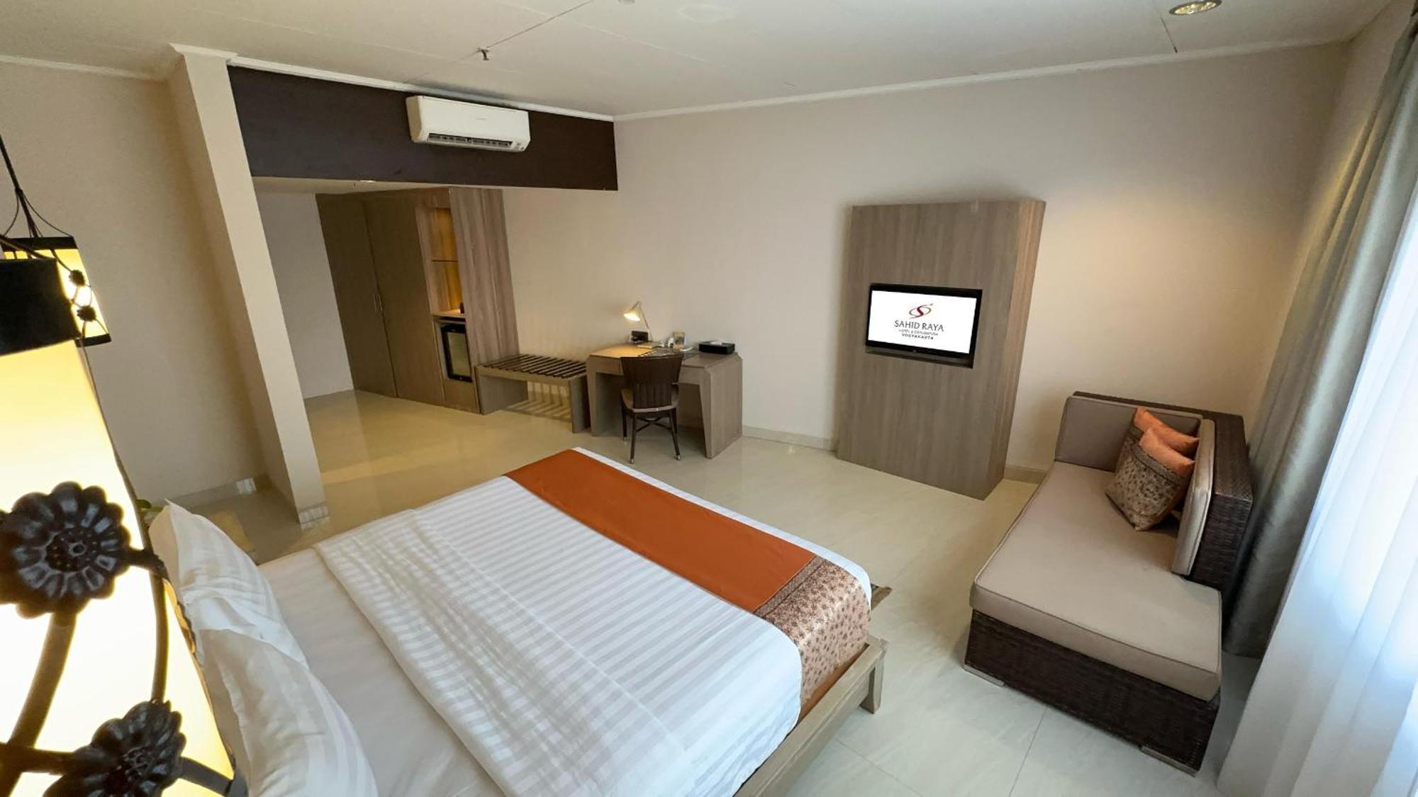 Sahid Raya Hotel & Convention Yogyakarta Maguwo Extérieur photo