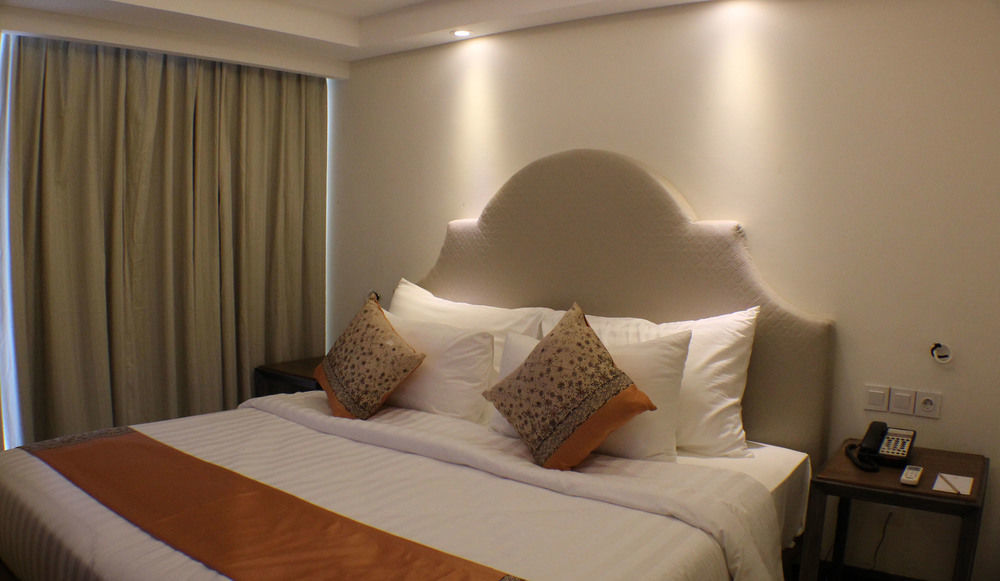 Sahid Raya Hotel & Convention Yogyakarta Maguwo Extérieur photo